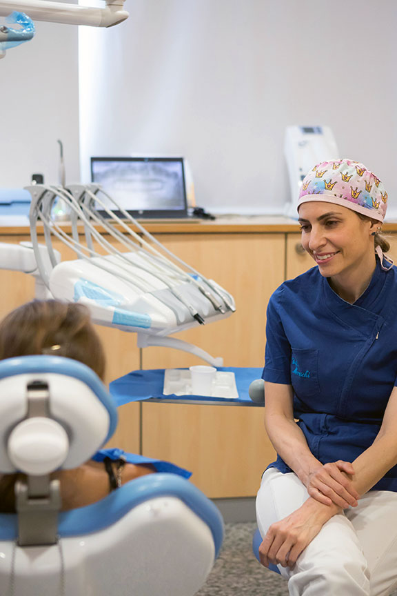 Dott.ssa Chiata Moreschi con una paziente